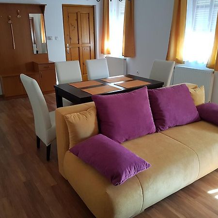 Apartman Kaszas Central Мошонмадьяровар Экстерьер фото